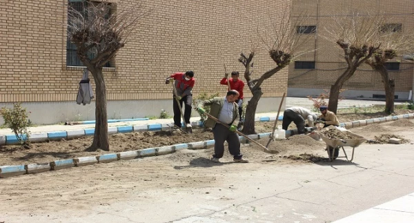 فرصت مناسبی برای انجام اقدامات زیرساختی و عمرانی در پردیس های استان ایجاد شده است

 10