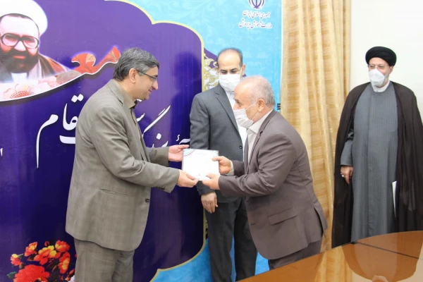 آیین تجلیل از معلمان برتر استان همدان در پنجمین روز از هفته بزرگداشت مقام معلم 5