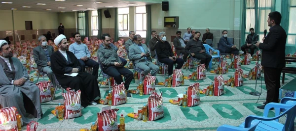 بسیج دانشجویی دانشگاه فرهنگیان همدان بسته های حمایتی و غذایی خود را با نام مبارک دانشجو معلمان شهید مزین و آماده تحویل به نیازمندان کرد 4