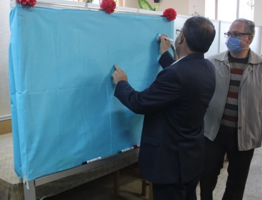 رونمایی از پوستر و تابلوی سر در جدید کتابخانه پردیس شهید مقصودی همدان  3