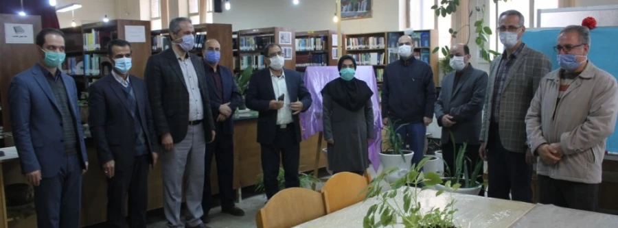 رونمایی از پوستر و تابلوی سر در جدید کتابخانه پردیس شهید مقصودی همدان  4