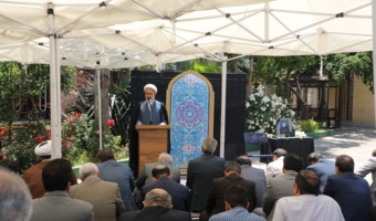 حجت الاسلام و المسلمین تقوی در آیین سوگواری شهادت رئیس جمهور عزیز:
کسانی که خدمت به مردم می کنند در پیشگاه خداوند بالاترین اجر و منزلت را
